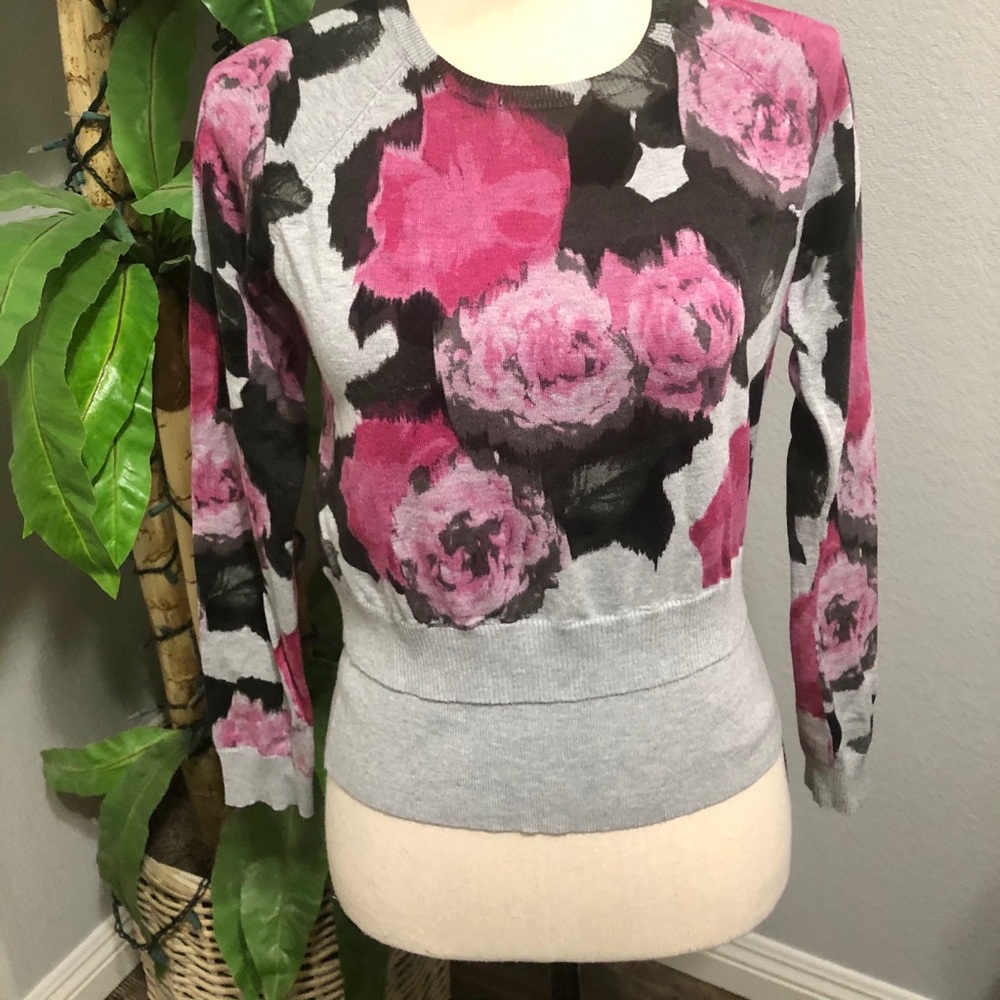 INC light sweater size M